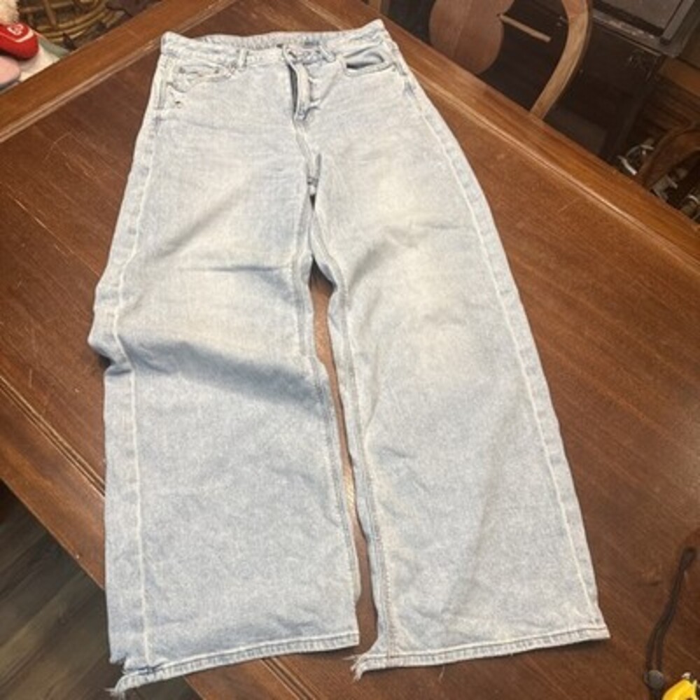 American Eagle Outfitters Super High Rise Baggy Wide Leg Light Wash Blue Size 4 - Picture 5 of 16